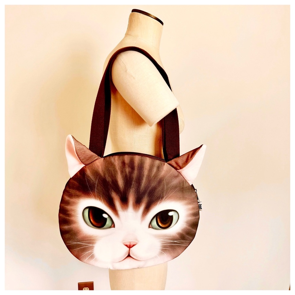 Miwo Cat 3D Face Head Oversized Shoulder Bag in Brown